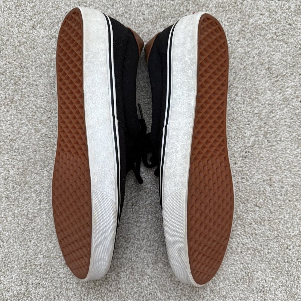 Vans - Picture 5 of 8
